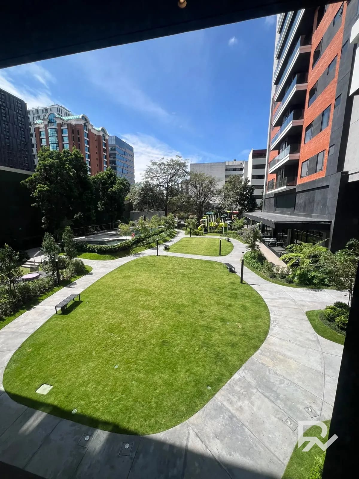 Alquiler de hermoso apartamento en Ferre Diez zona 10 para estrenar — Apartamento en Alquiler en Ferré Diez, Zona 10, Guatemala, Ciudad — foto 12 de 17