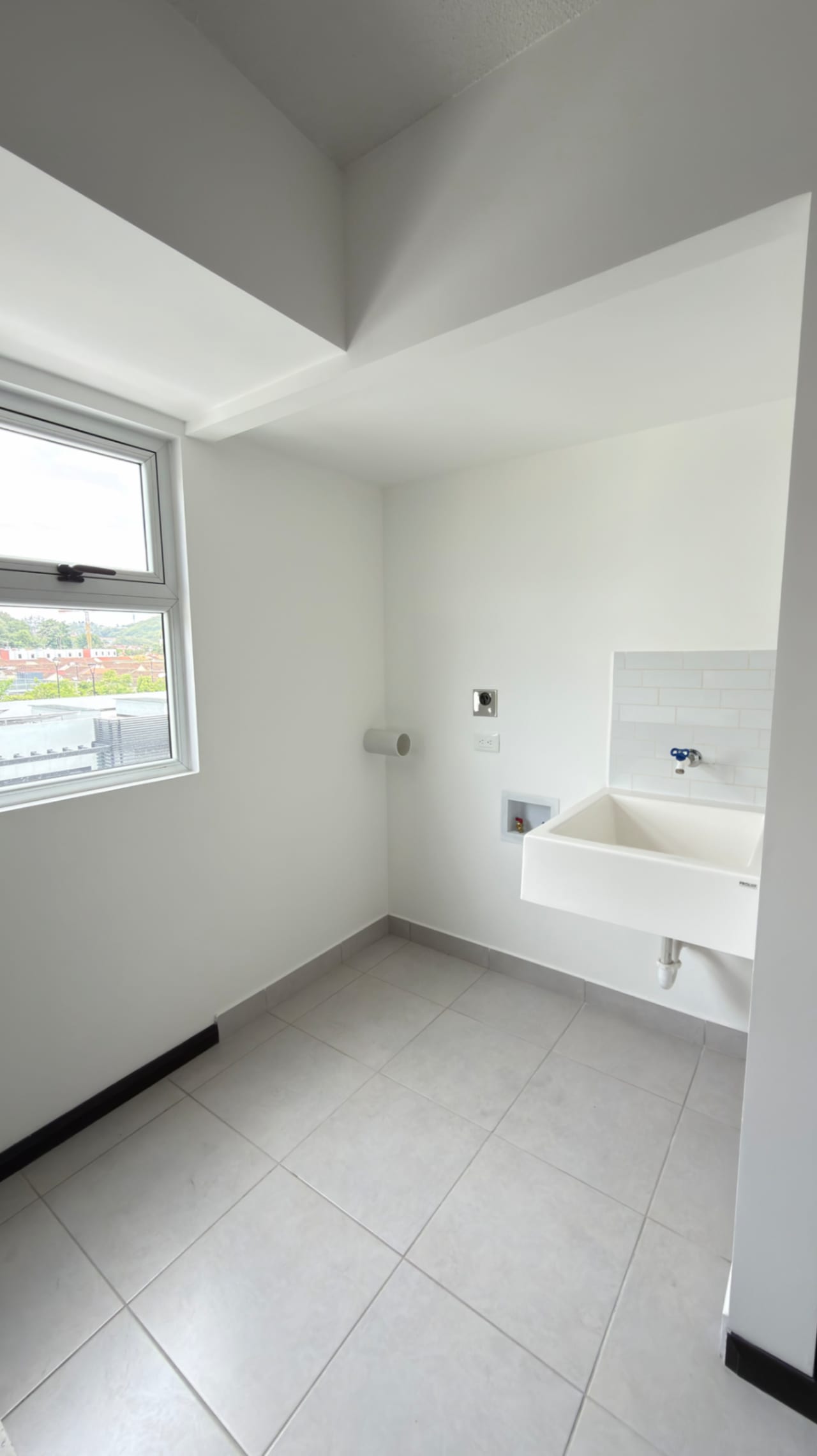 RENTA DE VILLA EN CONDADO NARANJO SERENA — Apartamento en Alquiler en Condado Naranjo, Zona 4 Mixco, Guatemala, Ciudad — foto 7 de 17