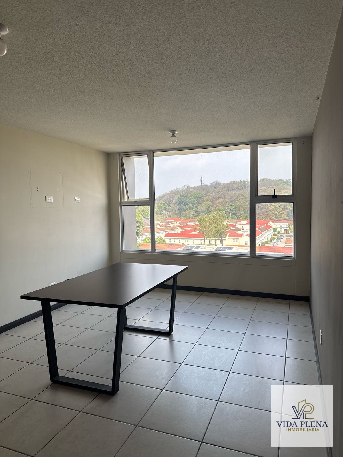 Apartamento en Venta/ Alegría/condado Naranjo — Apartamento en Venta en Condado Naranjo, Zona 4 Mixco, Guatemala, Ciudad — foto 1 de 9
