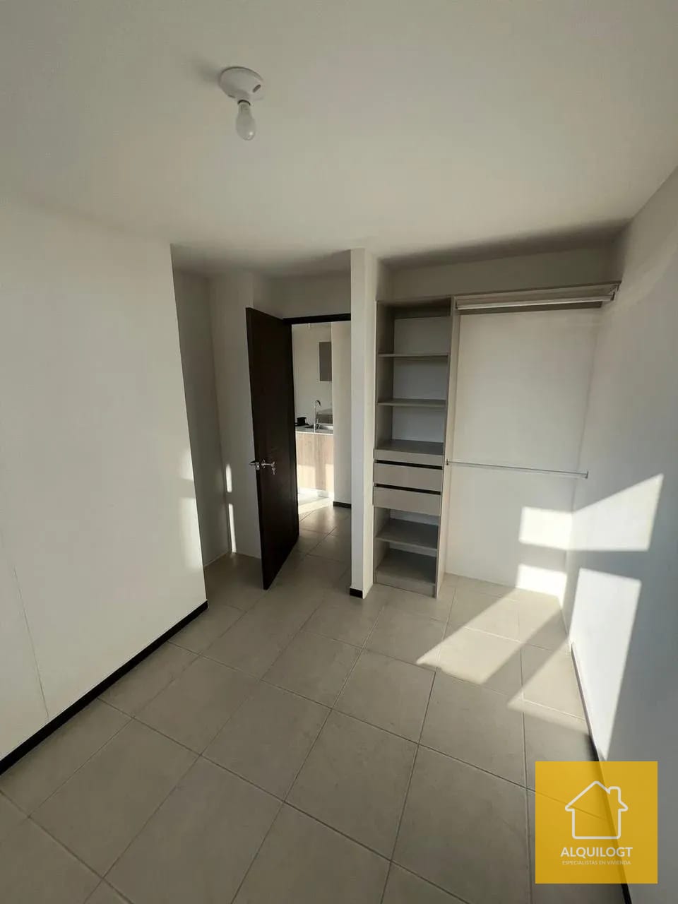 Apartamento Parque San Jorge 2 Habitaciones — Apartamento en Alquiler en San Jorge, Zona 11, Guatemala, Ciudad — foto 1 de 8