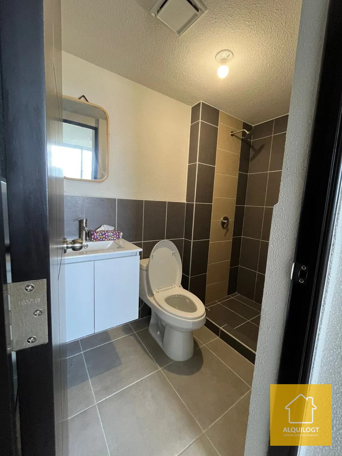 Apartamento Colonia Santa Rosa II Zona 12 Eficio Esenta — Apartamento en Alquiler en Esenta, Zona 12, Guatemala, Ciudad — foto 9 de 17
