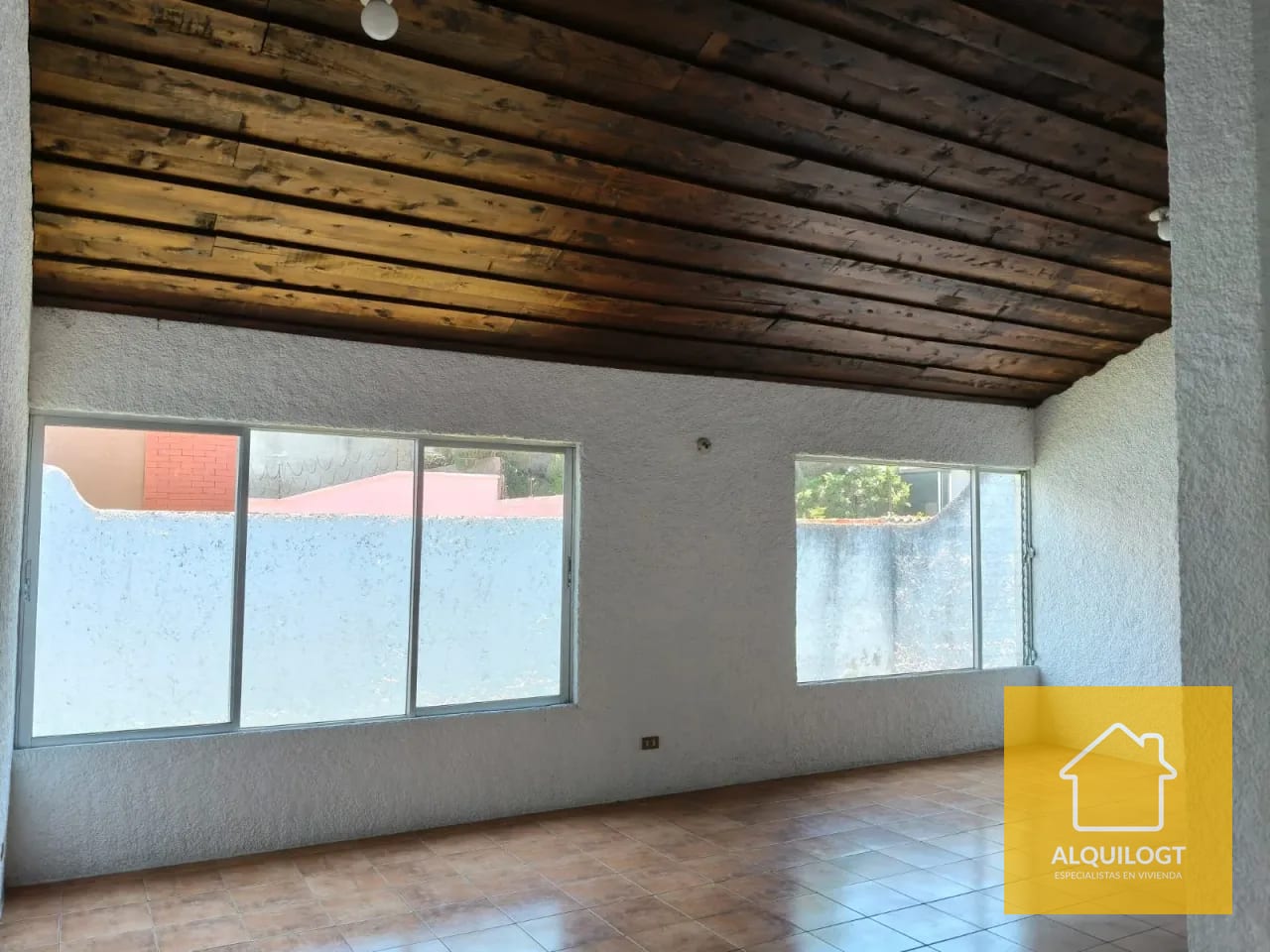 Amplio Apartamento en Segundo Nivel de Casa San Cristobal Mixco — Apartamento en Alquiler en Vista al Valle, Zona 8 Mixco, Guatemala, Ciudad — foto 12 de 17