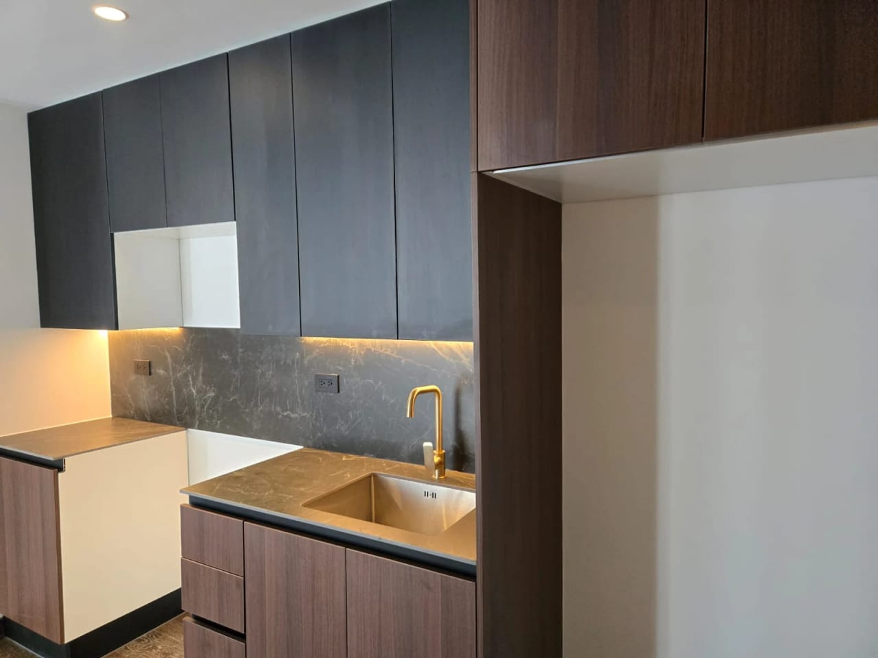Apartamento nuevo en renta Edificio Atarah corazón de zona 10 — Apartamento en Alquiler en Zona 10, Guatemala, Ciudad — foto 5 de 9