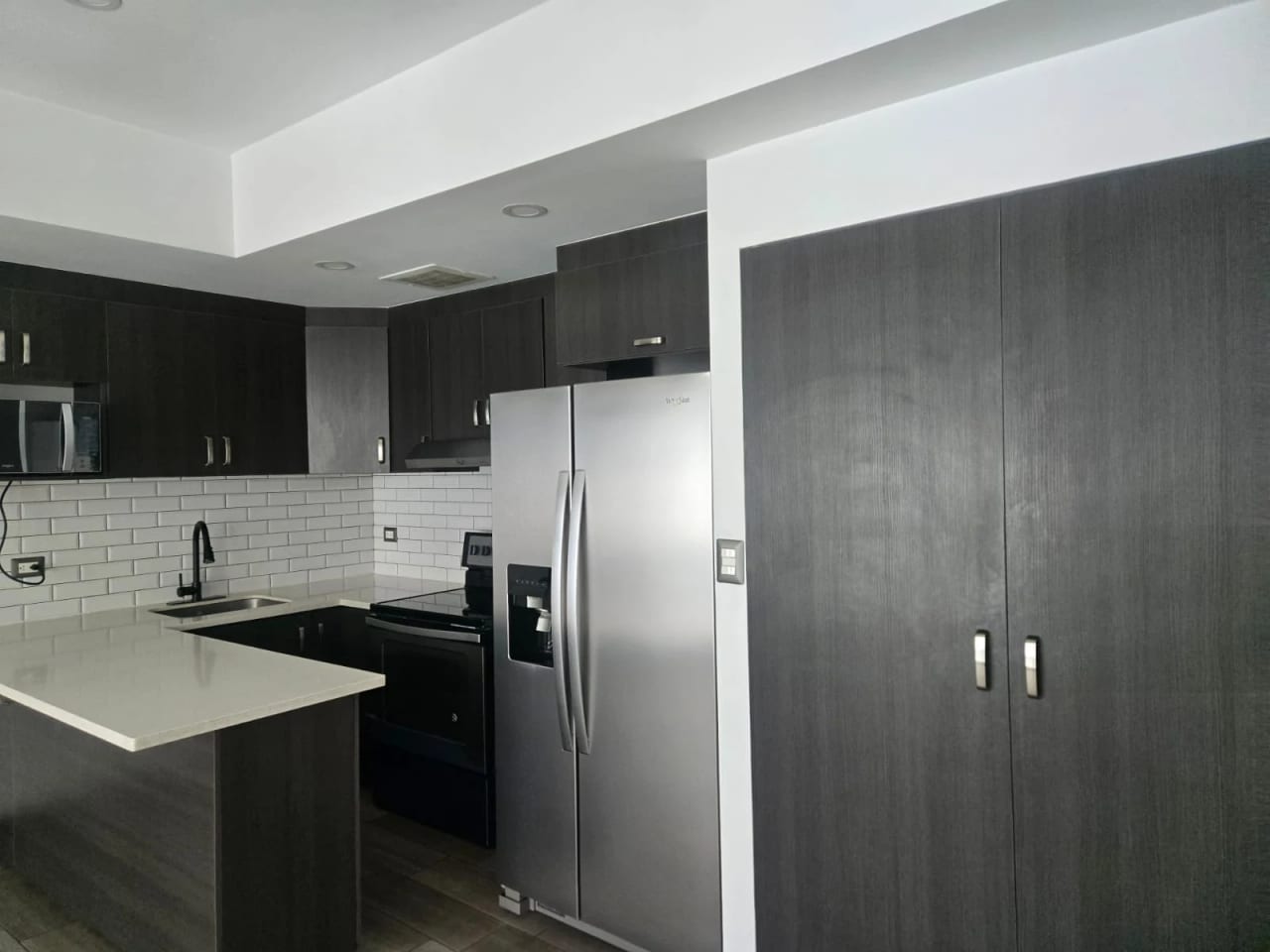 Apartamento en Edificio Tres15 zona 13 — Apartamento en Alquiler en Zona 14, Guatemala, Ciudad — foto 2 de 10