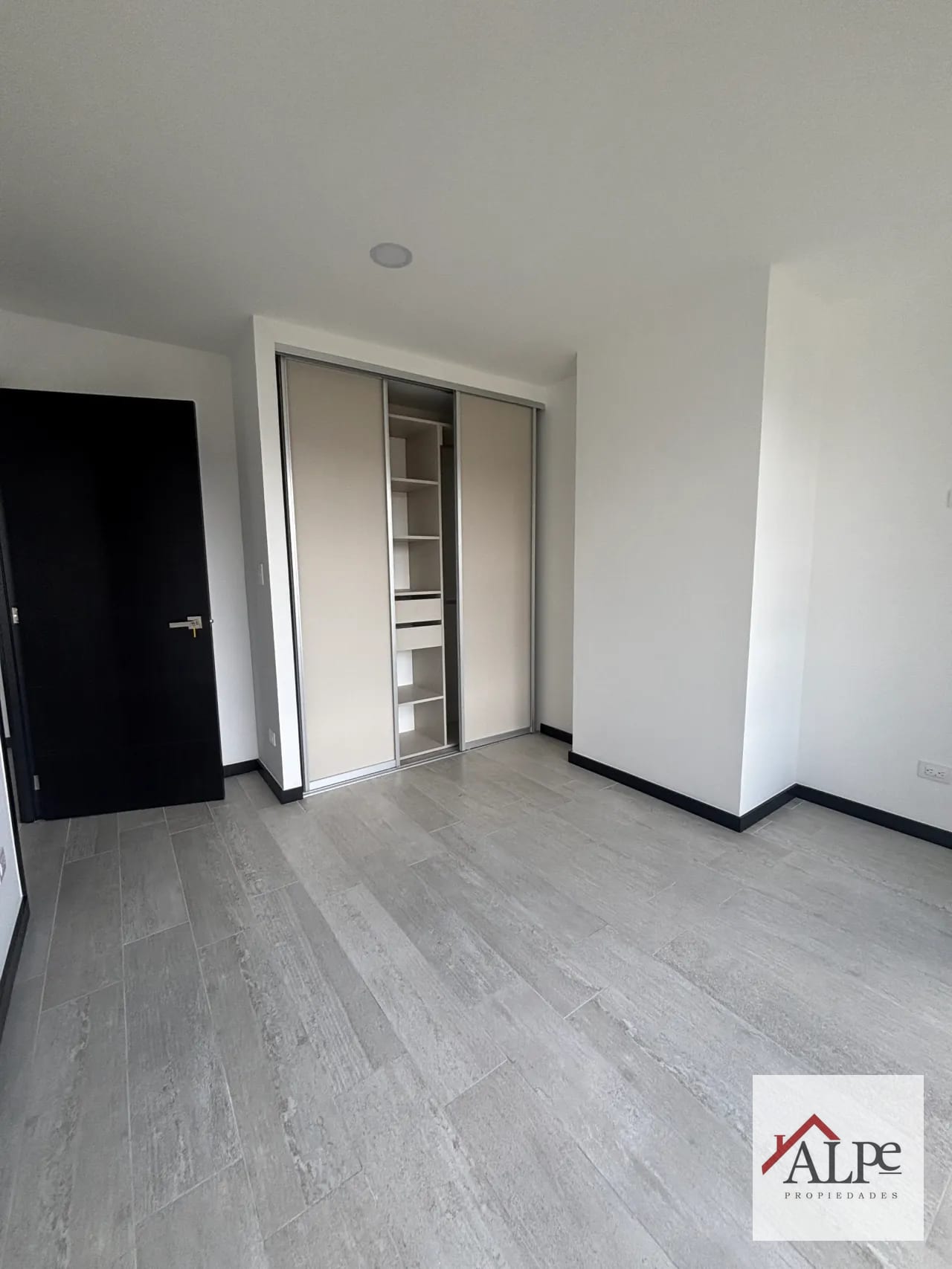 Apartamento Nivel Alto con Vista Garantizada y Acabados Top — Apartamento en Alquiler en Verdú, Zona 13, Guatemala, Ciudad — foto 5 de 15