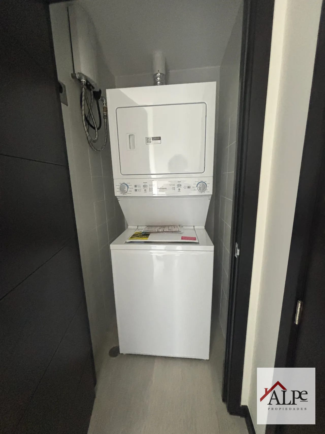 Apartamento Nivel Alto con Vista Garantizada y Acabados Top — Apartamento en Alquiler en Verdú, Zona 13, Guatemala, Ciudad — foto 7 de 15