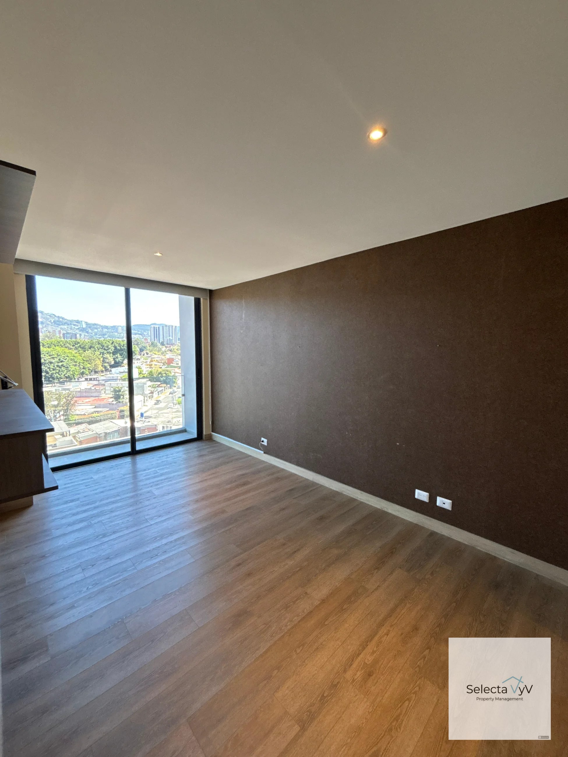 Apartamento edificio Trivá zona 15 - 15