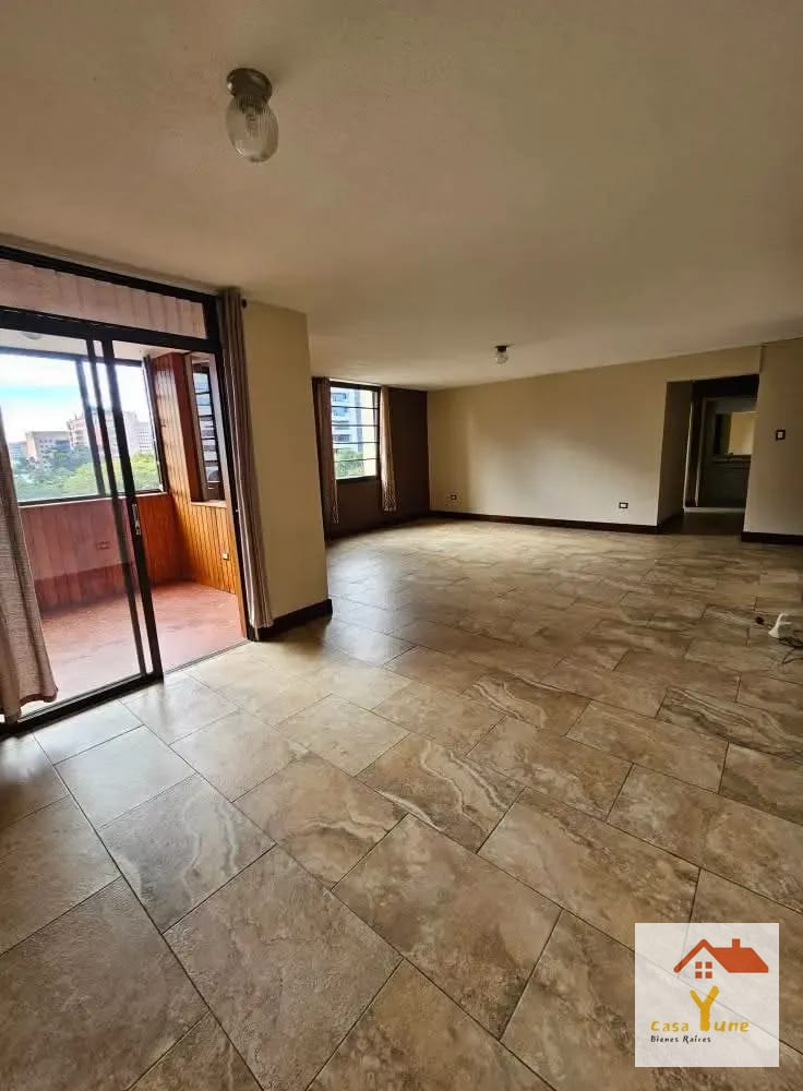 Apartamento en alquiler zona 10 muy amplio — Apartamento en Alquiler en Zona 10, Guatemala, Ciudad — foto 2 de 11