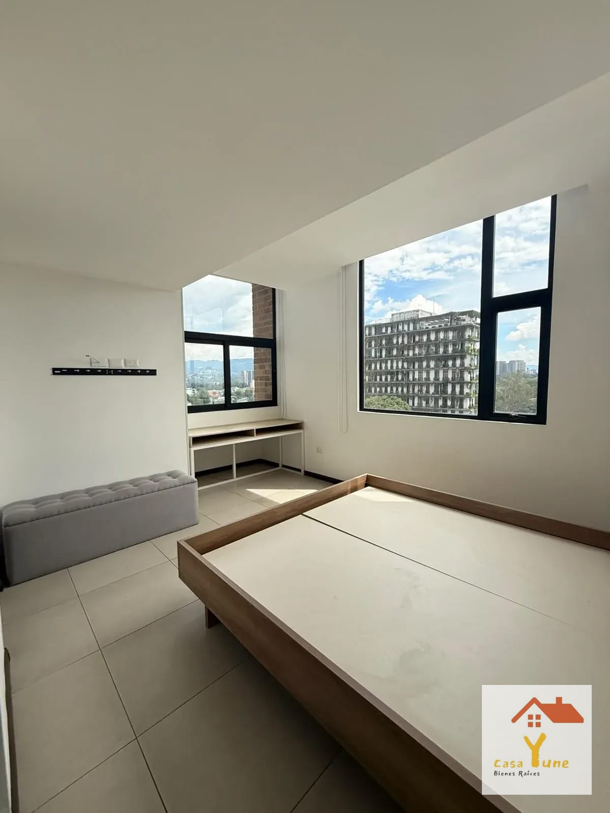 APARTAMENTO EN VENTA ZONA 10 MIRA semi amueblado — Apartamento en Venta en Mira, Zona 10, Guatemala, Ciudad — foto 8 de 14
