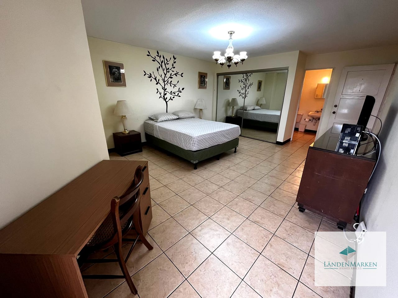 Alquiler de Amplio Apartamento en Zona 10 — Apartamento en Alquiler en Zona 10, Guatemala, Ciudad — foto 10 de 17