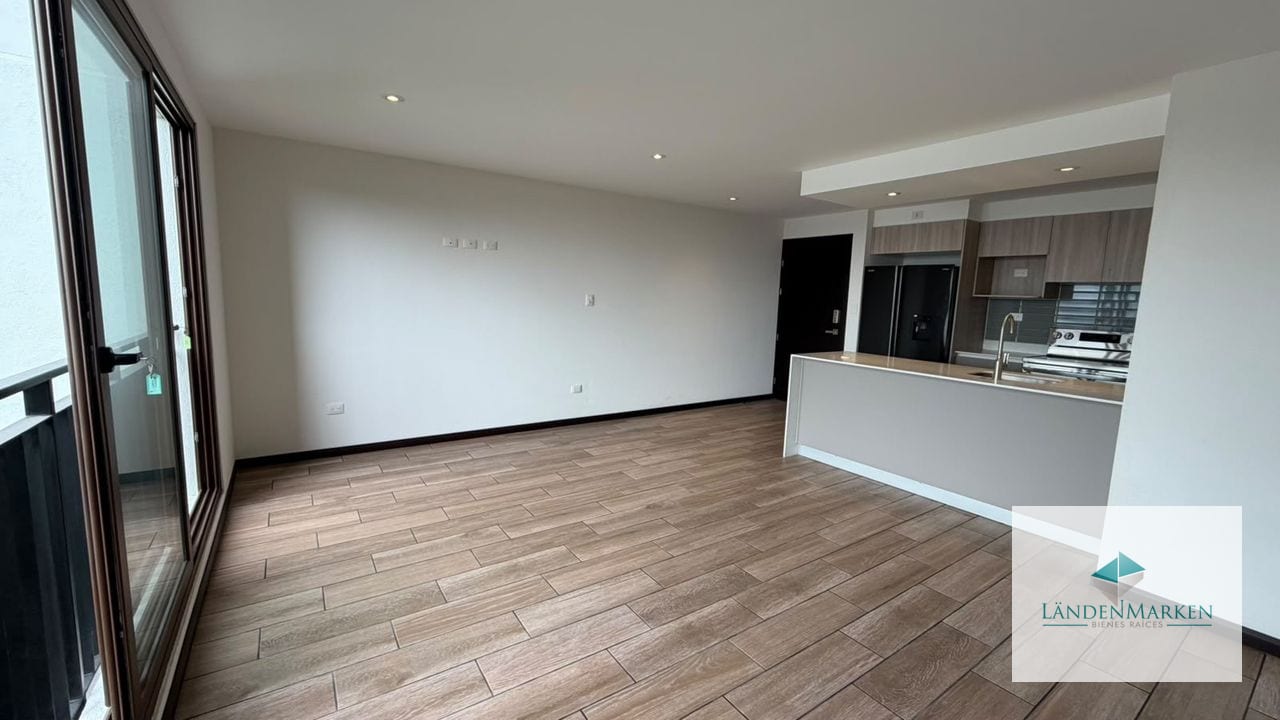 Renta de Moderno y Nuevo Apartamento en Zona 16 San Isidro 2021 — Apartamento en Alquiler en San Isidro 20/21, Zona 16, Guatemala, Ciudad — foto 2 de 17