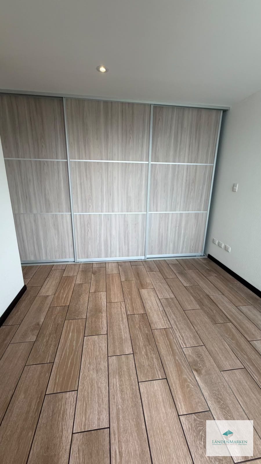 Renta de Moderno y Nuevo Apartamento en Zona 16 San Isidro 2021 — Apartamento en Alquiler en San Isidro 20/21, Zona 16, Guatemala, Ciudad — foto 5 de 17