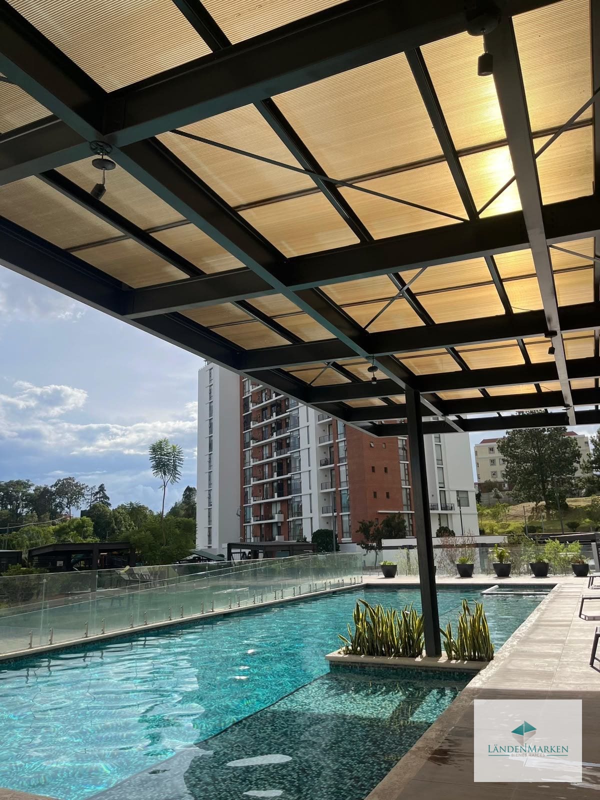 Renta de Moderno y Nuevo Apartamento en Zona 16 San Isidro 2021 — Apartamento en Alquiler en San Isidro 20/21, Zona 16, Guatemala, Ciudad — foto 16 de 17