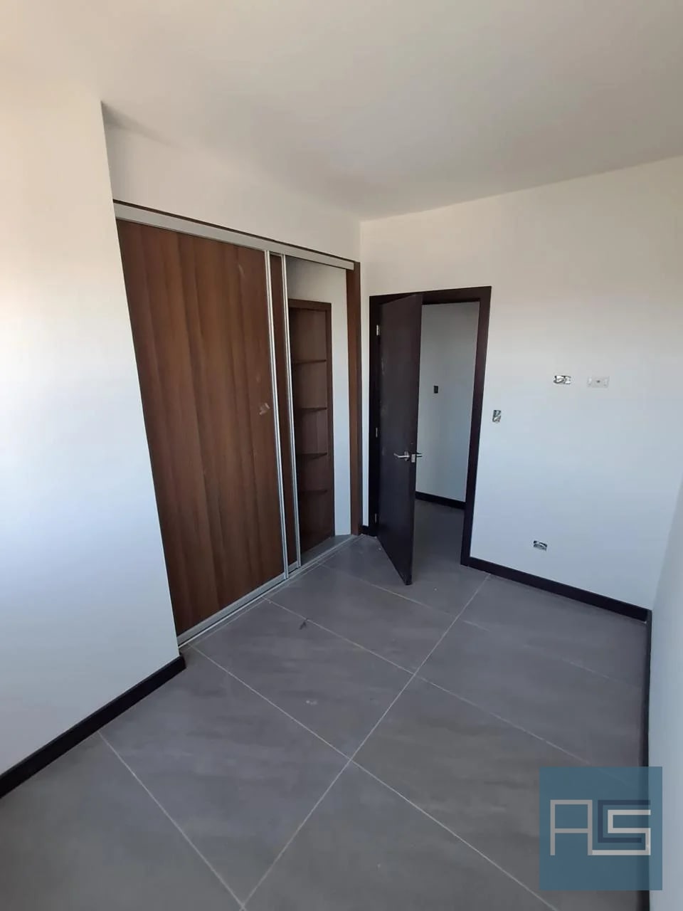 Moderno Apto para estrenar de 3 habitaciones en Vista Hermosa II, zona 15 - 11