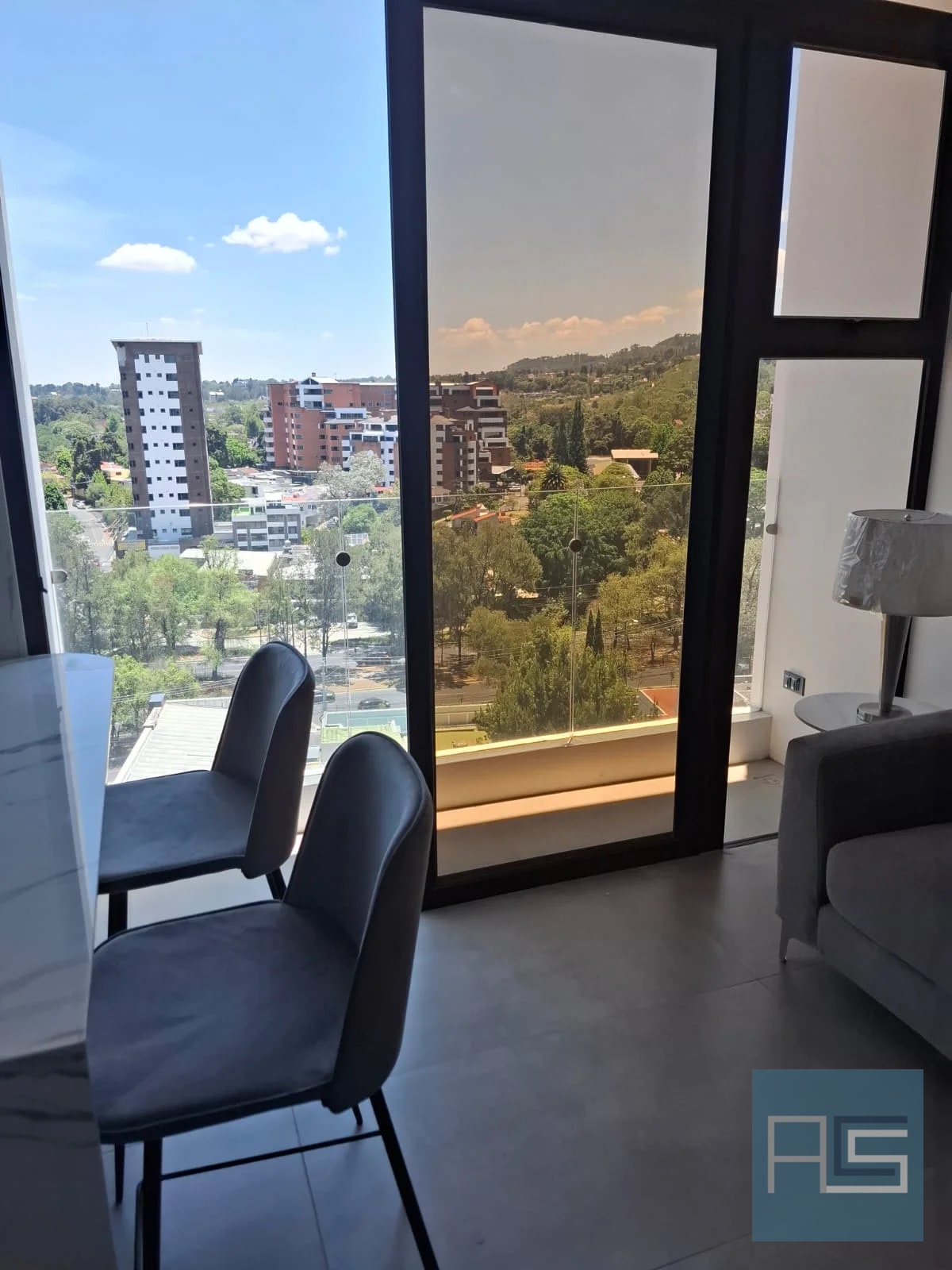 Moderno e iluminado apartamento amueblado en Alquiler para estrenar en Vista Hermosa II - 3