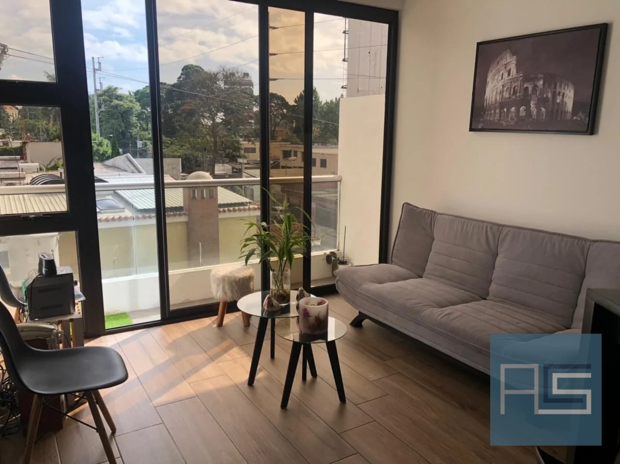VENTA DE APARTAMENTO 1 HABiTACIÓN, AMUEBLADO EN VENTA EN ZONA 10 — Apartamento en Venta en Zona 10, Guatemala, Ciudad — foto 2 de 12