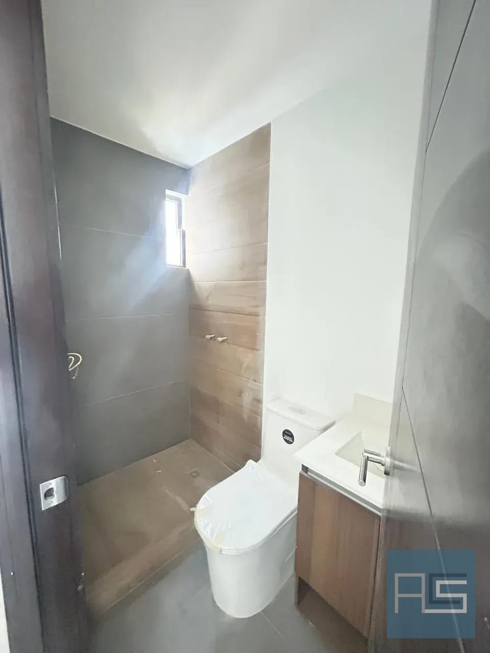 Moderno e iluminado apartamento en Alquiler para estrenar en Vista Hermosa II Zona 15 - Modelo C — Apartamento en Alquiler en Arles, Zona 15, Guatemala, Ciudad — foto 5 de 14