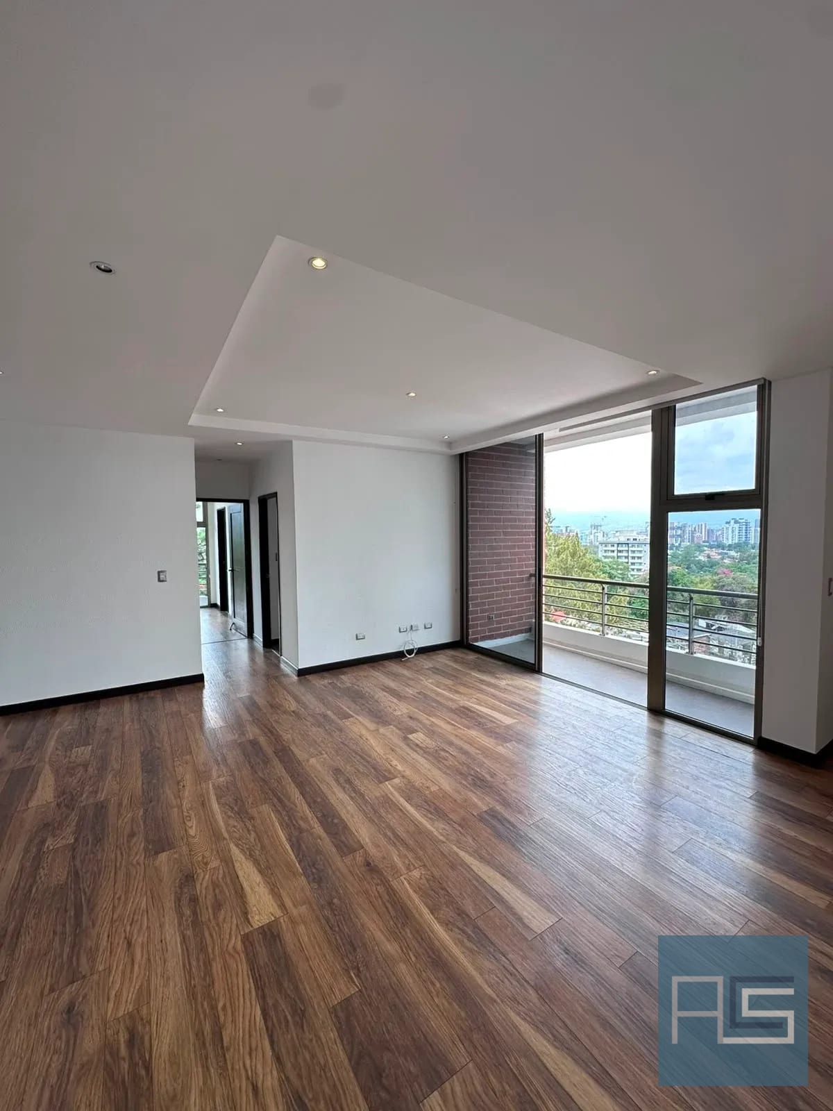 Apto amplio muy iluminado de 2 habitaciones con bodega en venta ZONA 15, VH II — Apartamento en Venta en Torre Verde, Zona 15, Guatemala, Ciudad — foto 5 de 17