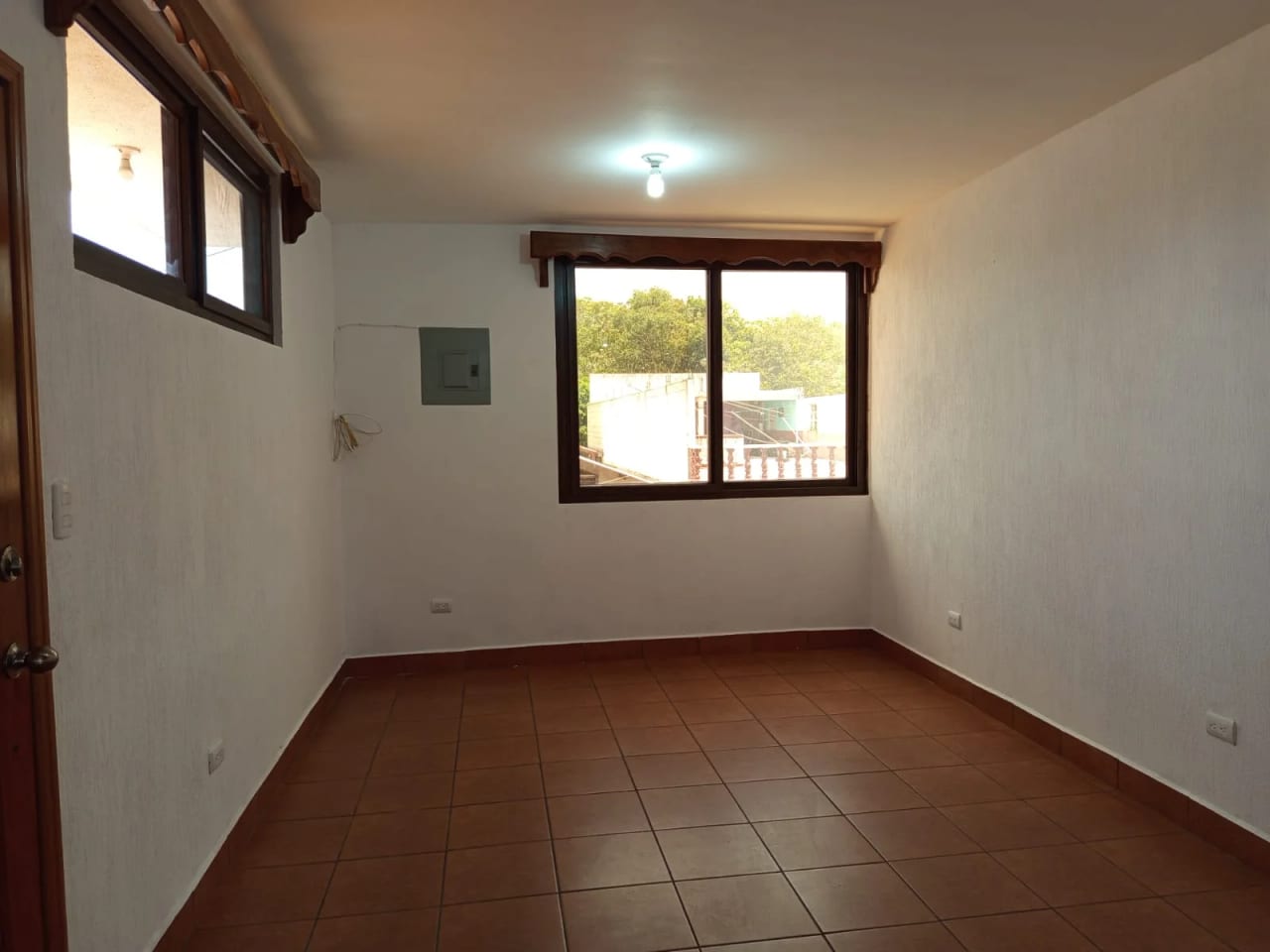 Se renta apartamento en zona 21 — Apartamento en Alquiler en Zona 21, Guatemala, Ciudad — foto 15 de 16
