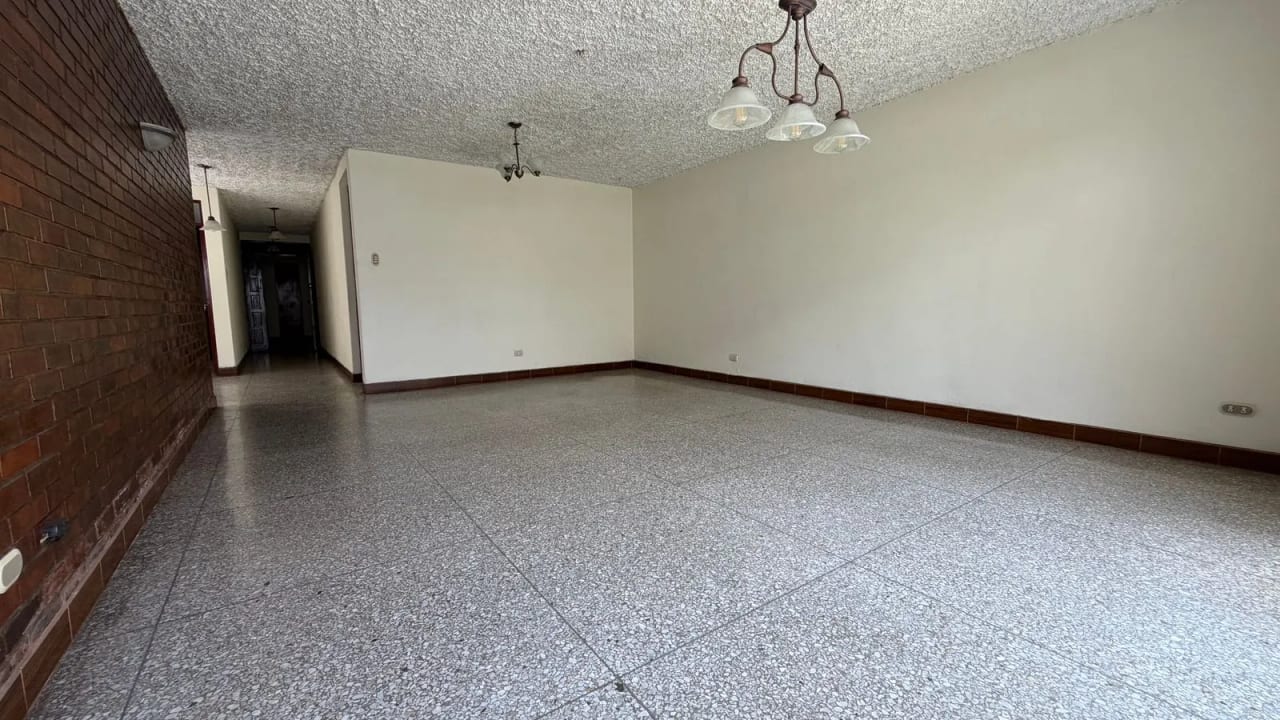 Apartamento en renta en Oakland II, zona 10, Guatemala — Apartamento en Alquiler en Oakland I, Zona 10, Guatemala, Ciudad — foto 2 de 11