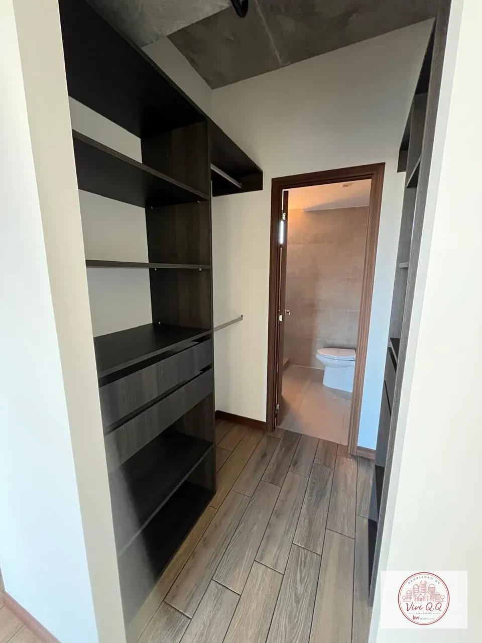 Apartamento a la Renta en Inara 4 Norte Zona 4 — Apartamento en Alquiler en Inara Cuatro Norte, Zona 4, Guatemala, Ciudad — foto 11 de 13
