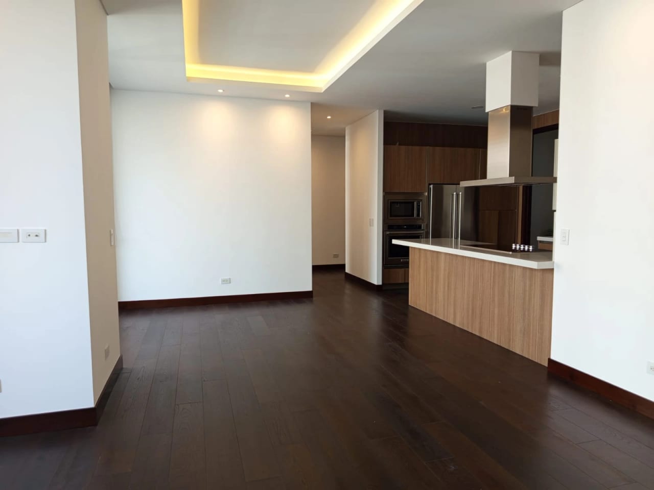 Apartamento en Zona 14 — Disponible en Venta y Renta — Apartamento en Alquiler en Zona 14, Guatemala, Ciudad — foto 6 de 17