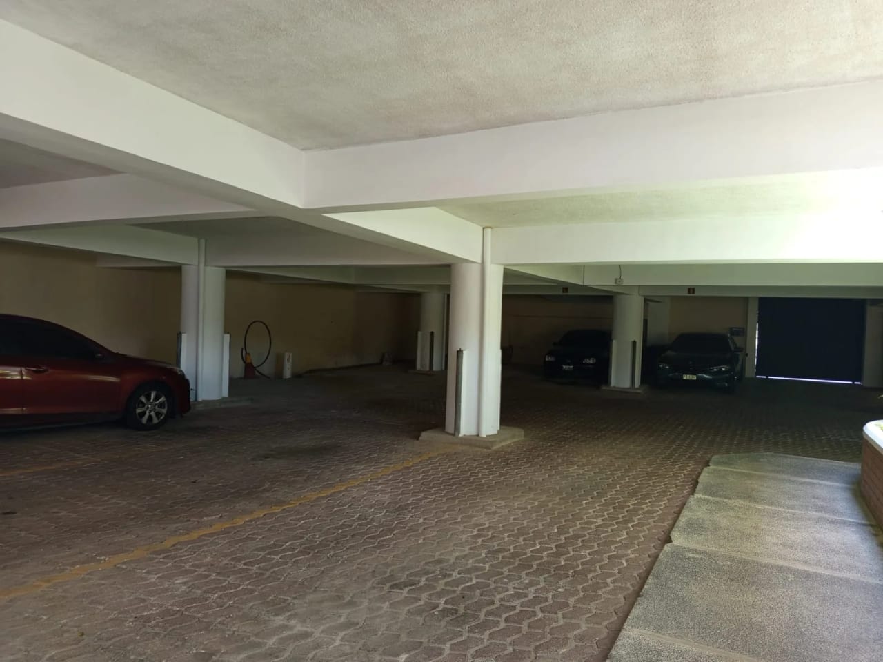 Apartamento en Renta y Venta en zona 16 Colonia La Montaña — Apartamento en Venta en Zona 16, Guatemala, Ciudad — foto 11 de 14