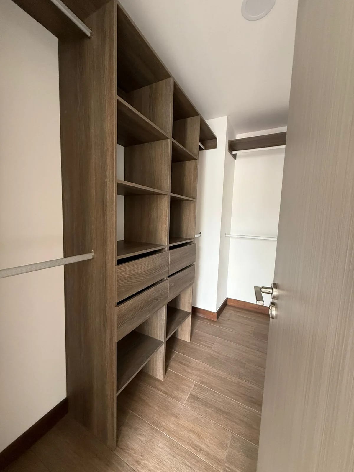 Apartamento para estrenar en alquiler, zona 16 — Apartamento en Alquiler en Zona 16, Guatemala, Ciudad — foto 8 de 9