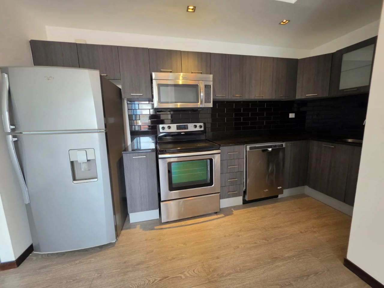 Apartamento en venta, Edificio Neo, zona 10 — Apartamento en Venta en Neo Apartamentos, Zona 10, Guatemala, Ciudad — foto 3 de 12