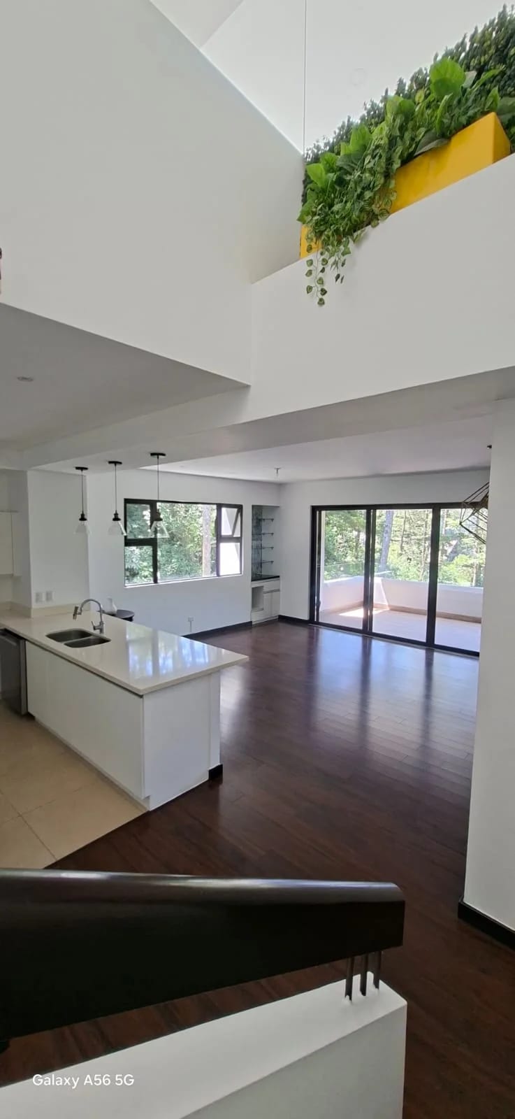 Apartamento en venta, en exclusivo Condominio de Cristo Rey, zona 16 — Apartamento en Venta en Zona 16, Guatemala, Ciudad — foto 2 de 7