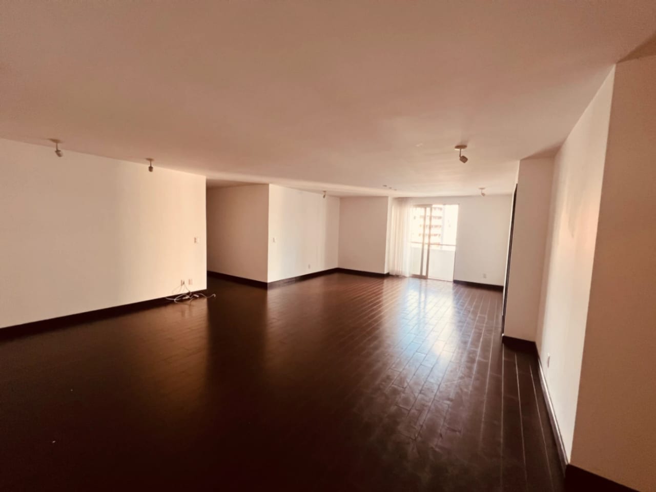 Apartamento en alquiler, Edificio Attica 2, zona 14 — Apartamento en Alquiler en Attica II, Zona 14, Guatemala, Ciudad — foto 1 de 15