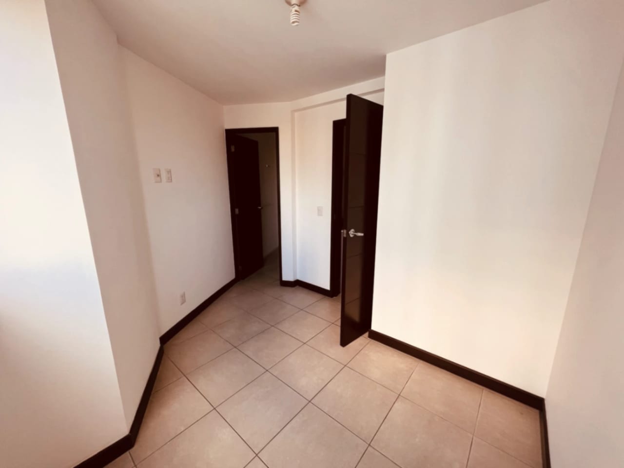 Apartamento en alquiler, Edificio Attica 2, zona 14 — Apartamento en Alquiler en Attica II, Zona 14, Guatemala, Ciudad — foto 6 de 15
