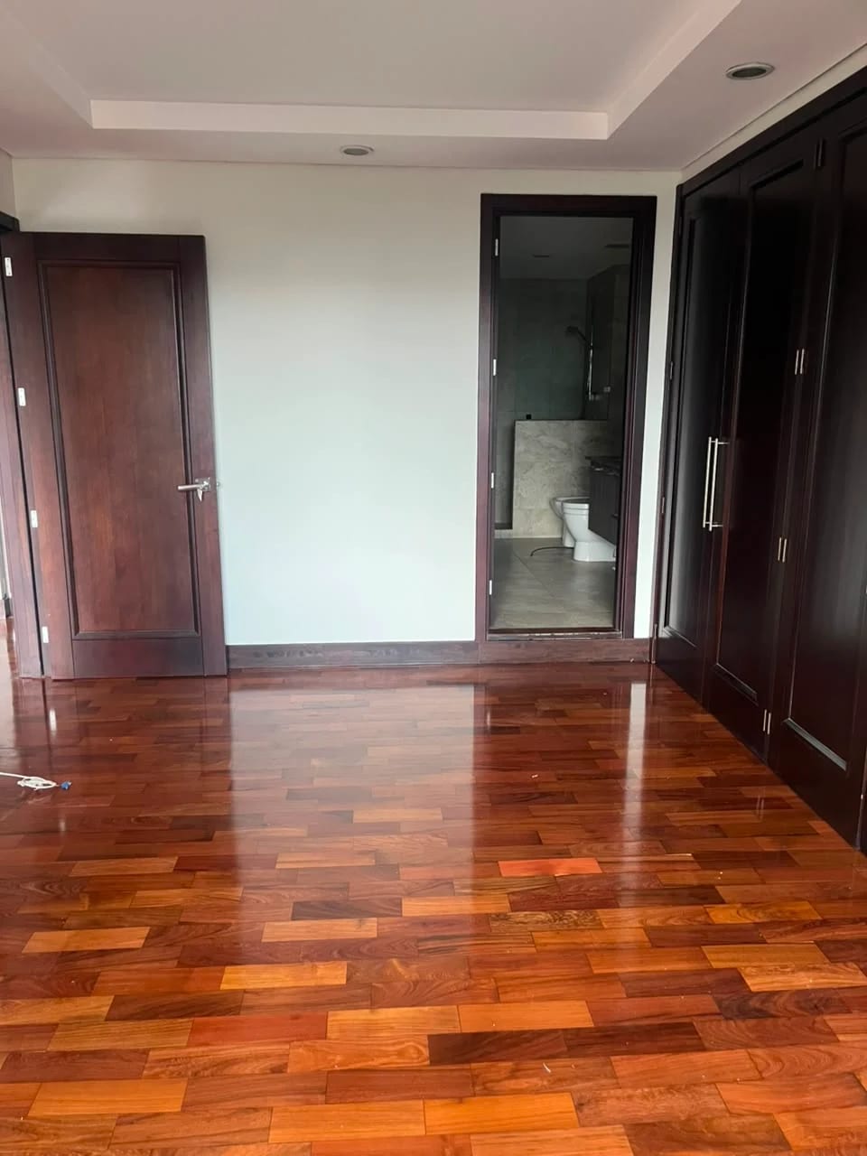 Apartamento en alquiler, Edificio Santa Sofia, zona 10 — Apartamento en Alquiler en Santa Sofía, Zona 10, Guatemala, Ciudad — foto 4 de 11