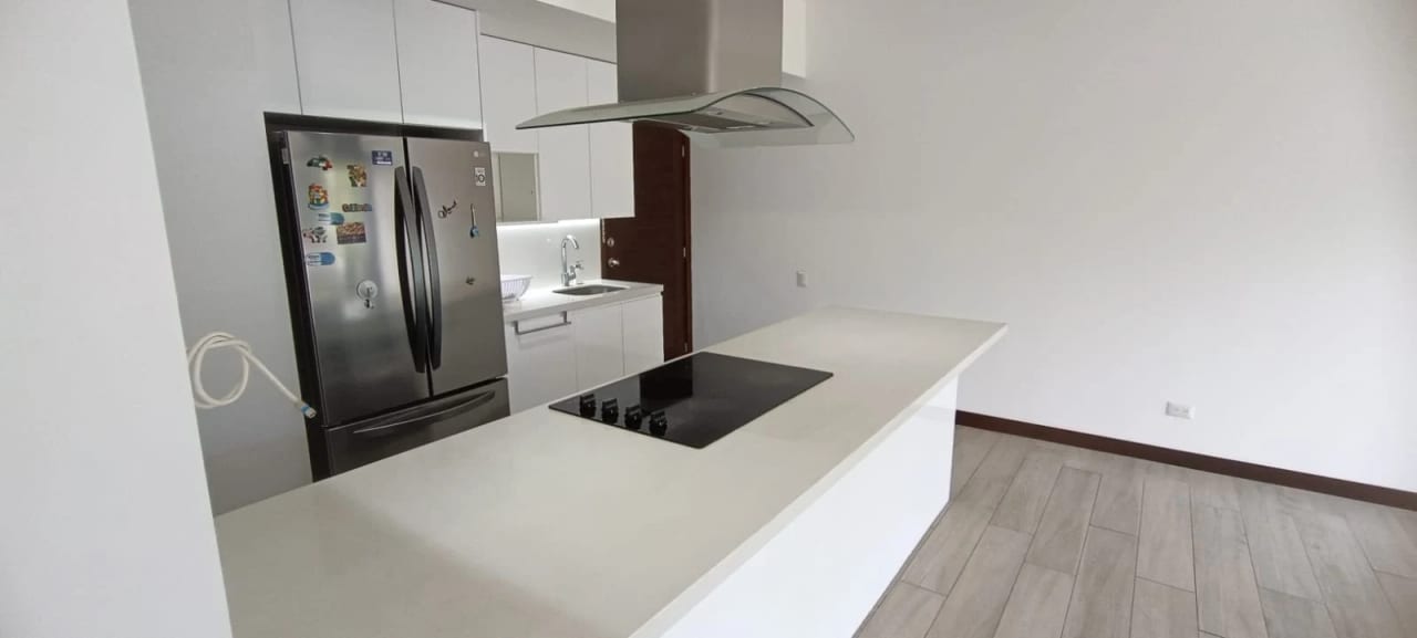 Apartamento en alquiler, Edificio Novus, zona 14 — Apartamento en Alquiler en Novus, Zona 14, Guatemala, Ciudad — foto 3 de 10
