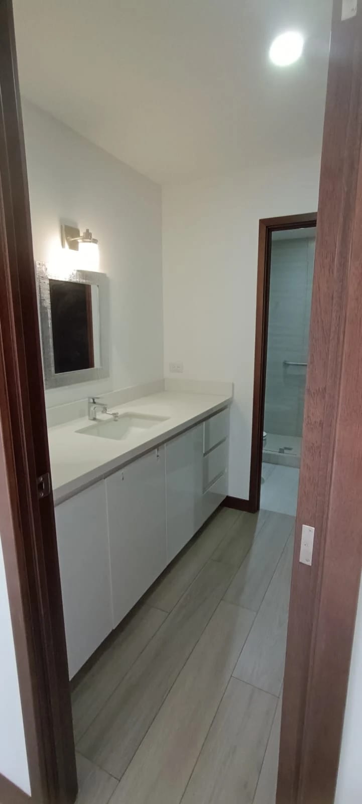 Apartamento en alquiler, Edificio Novus, zona 14 — Apartamento en Alquiler en Novus, Zona 14, Guatemala, Ciudad — foto 8 de 10