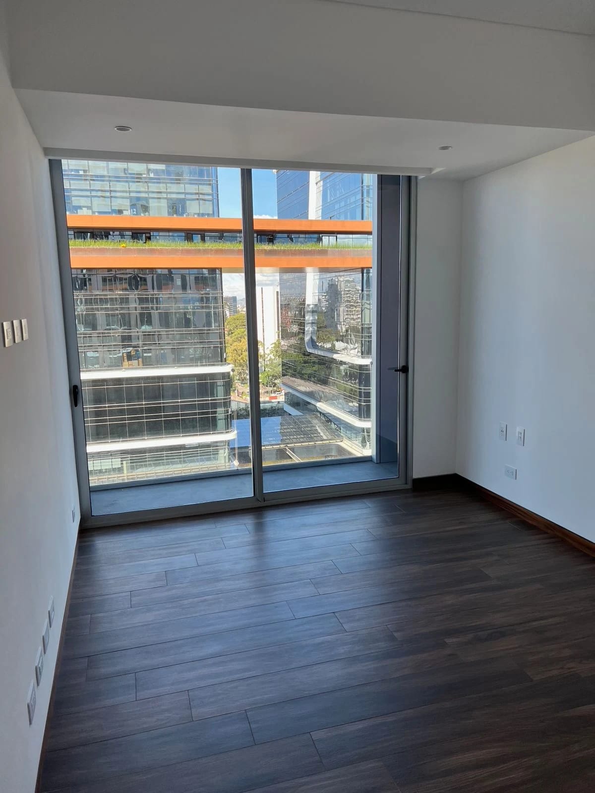 Apartamento en Alquiler – Edificio Avia, Zona 10 — Apartamento en Alquiler en Avia, Zona 10, Guatemala, Ciudad — foto 4 de 15
