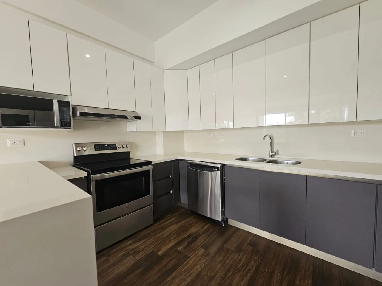 Exclusivo Apartamento en alquiler, Edificio Casa Acueducto, zona 10 — Apartamento en Alquiler en Casa Acueducto, Zona 10, Guatemala, Ciudad — foto 3 de 9