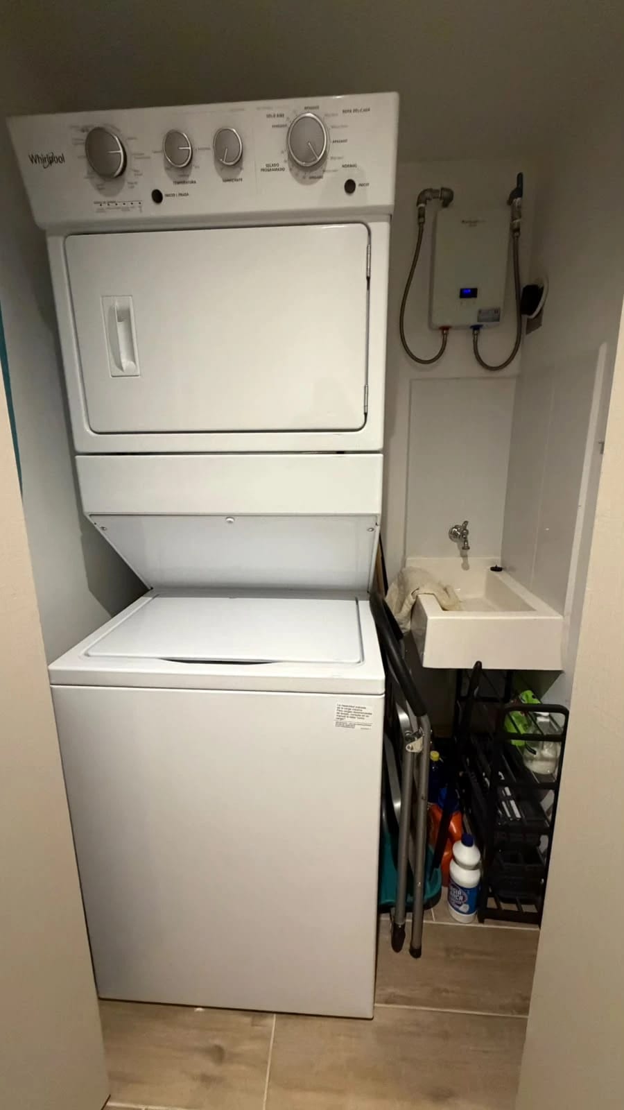 Apartamento de 1 habitación Amueblado y Equipado en Alquiler Modra z.4 — Apartamento en Alquiler en Modra, Zona 4, Guatemala, Ciudad — foto 10 de 10
