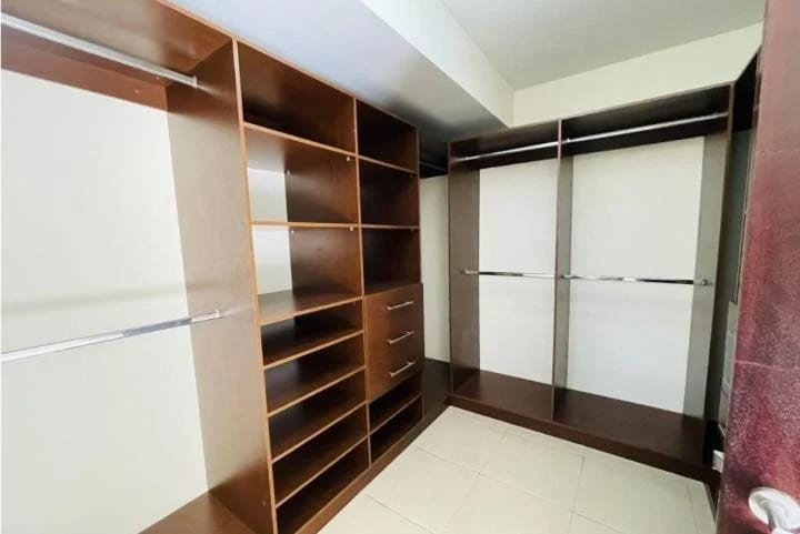 Apartamento en alquiler, Edificio Cobella, zona 14 — Apartamento en Alquiler en Cobella, Zona 14, Guatemala, Ciudad — foto 9 de 13