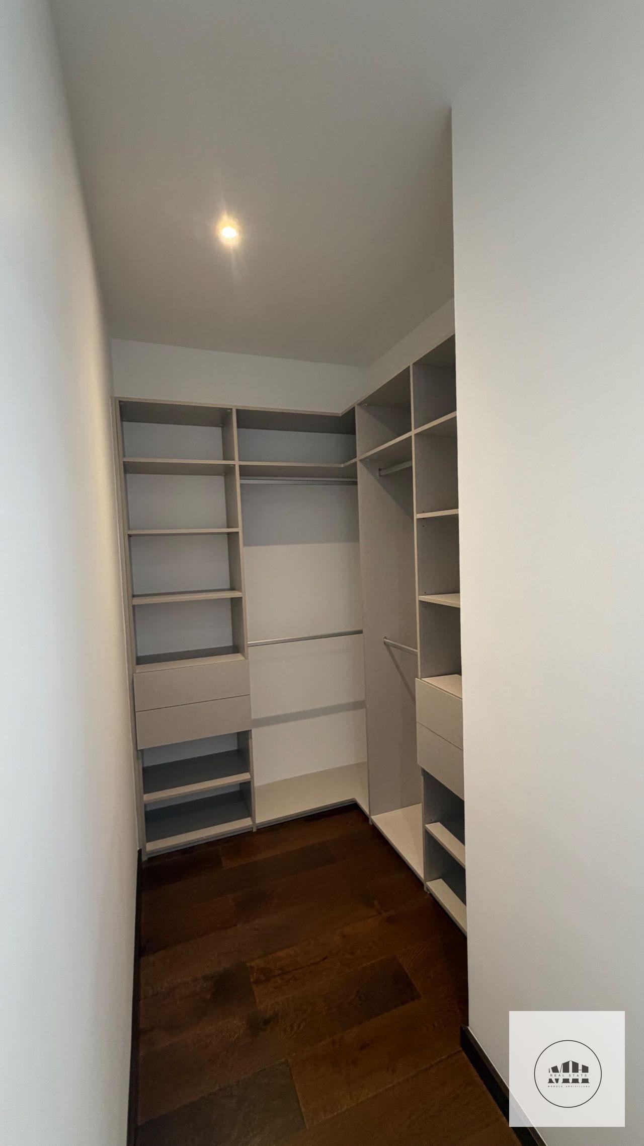 Bello y moderno apartamento en VENTA z14 — Apartamento en Venta en Zona 14, Guatemala, Ciudad — foto 9 de 14