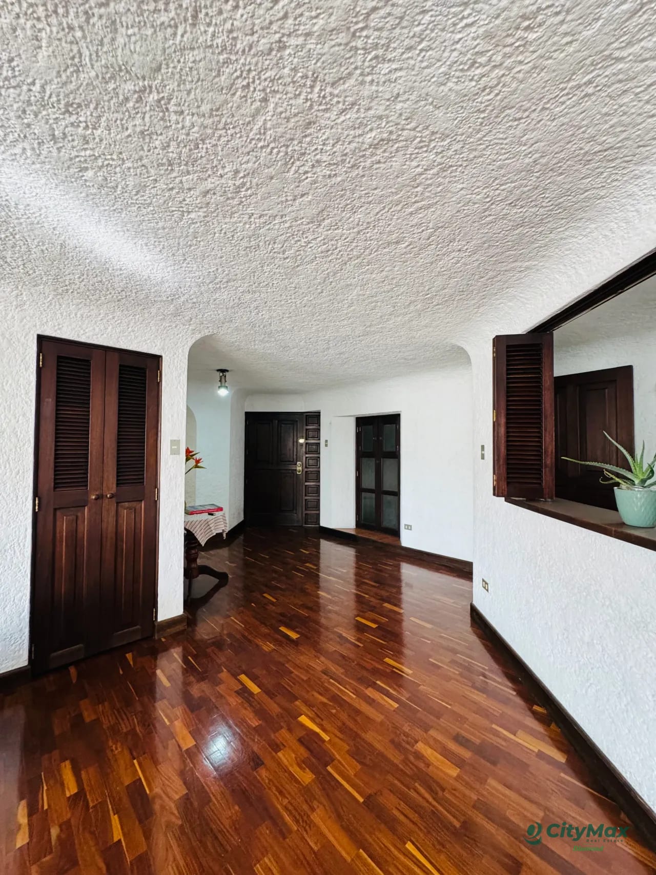 Apartamento en Venta Zona 10 — Apartamento en Venta en Santa Clara Las Cañas, Zona 10, Guatemala, Ciudad — foto 5 de 12