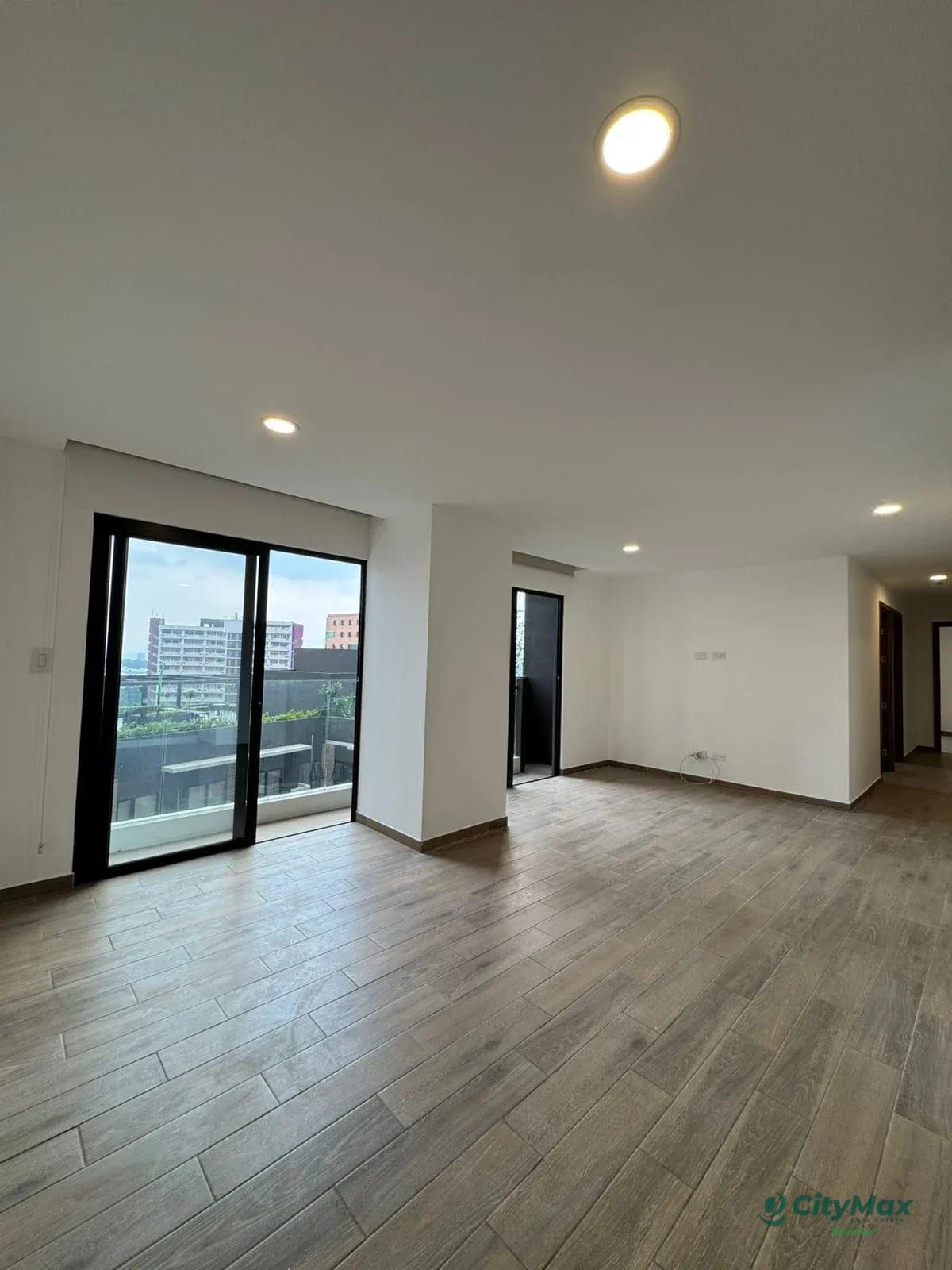 Apartamento en venta zona 14 — Apartamento en Alquiler en Parque 14, Zona 14, Guatemala, Ciudad — foto 2 de 14
