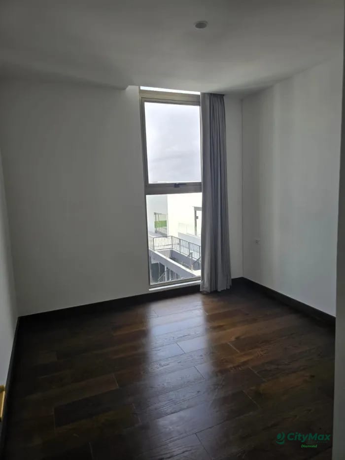 Apartamento en Renta Zona 10 — Apartamento en Alquiler en Atarah, Zona 10, Guatemala, Ciudad — foto 3 de 11
