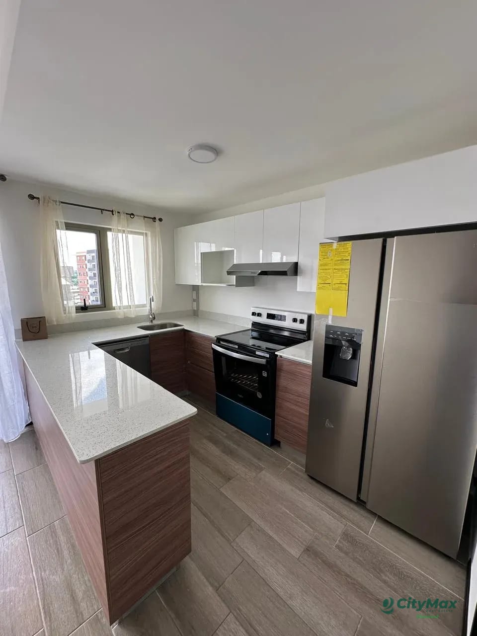Apartamento en renta zona 14 — Apartamento en Alquiler en Segheria, Zona 14, Guatemala, Ciudad — foto 1 de 8