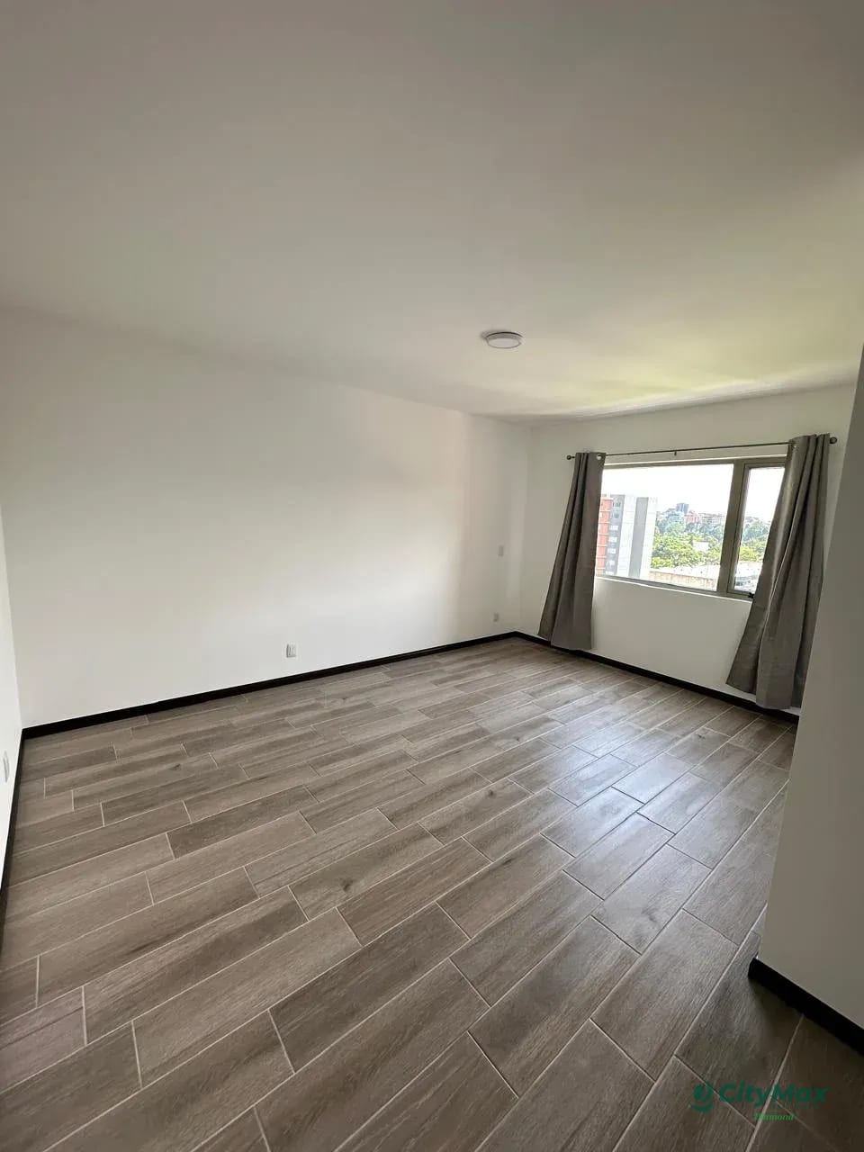Apartamento en renta zona 14 — Apartamento en Alquiler en Segheria, Zona 14, Guatemala, Ciudad — foto 4 de 8