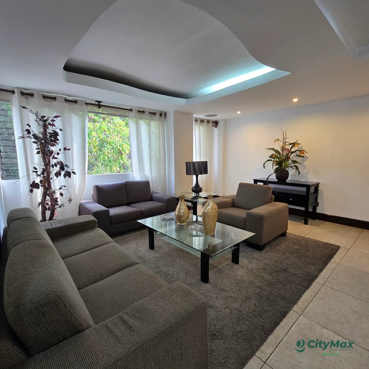 Apartamento en venta/ renta zona 10 — Apartamento en Venta en Moradas del Acueducto, Zona 10, Guatemala, Ciudad — foto 1 de 9