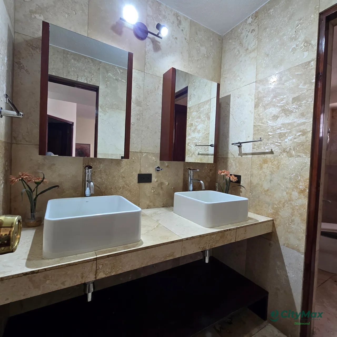 Apartamento en venta/ renta zona 10 — Apartamento en Venta en Moradas del Acueducto, Zona 10, Guatemala, Ciudad — foto 6 de 9