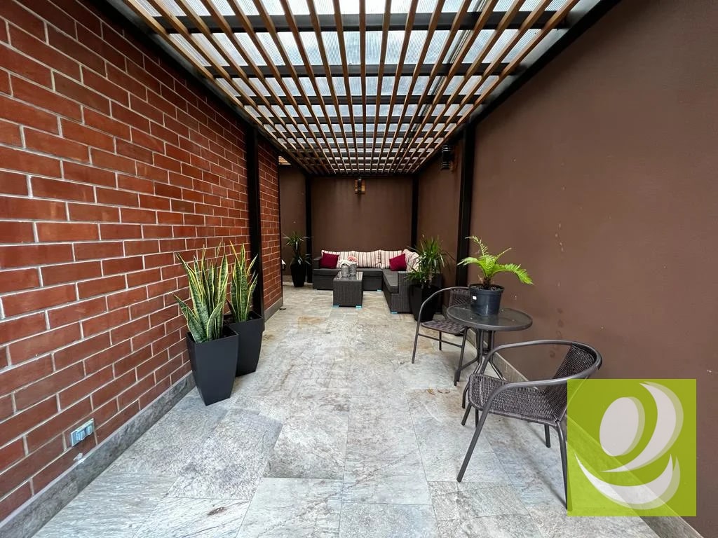 APARTAMENTO AMPLIO EN VENTA EN ZONA 10 - 4