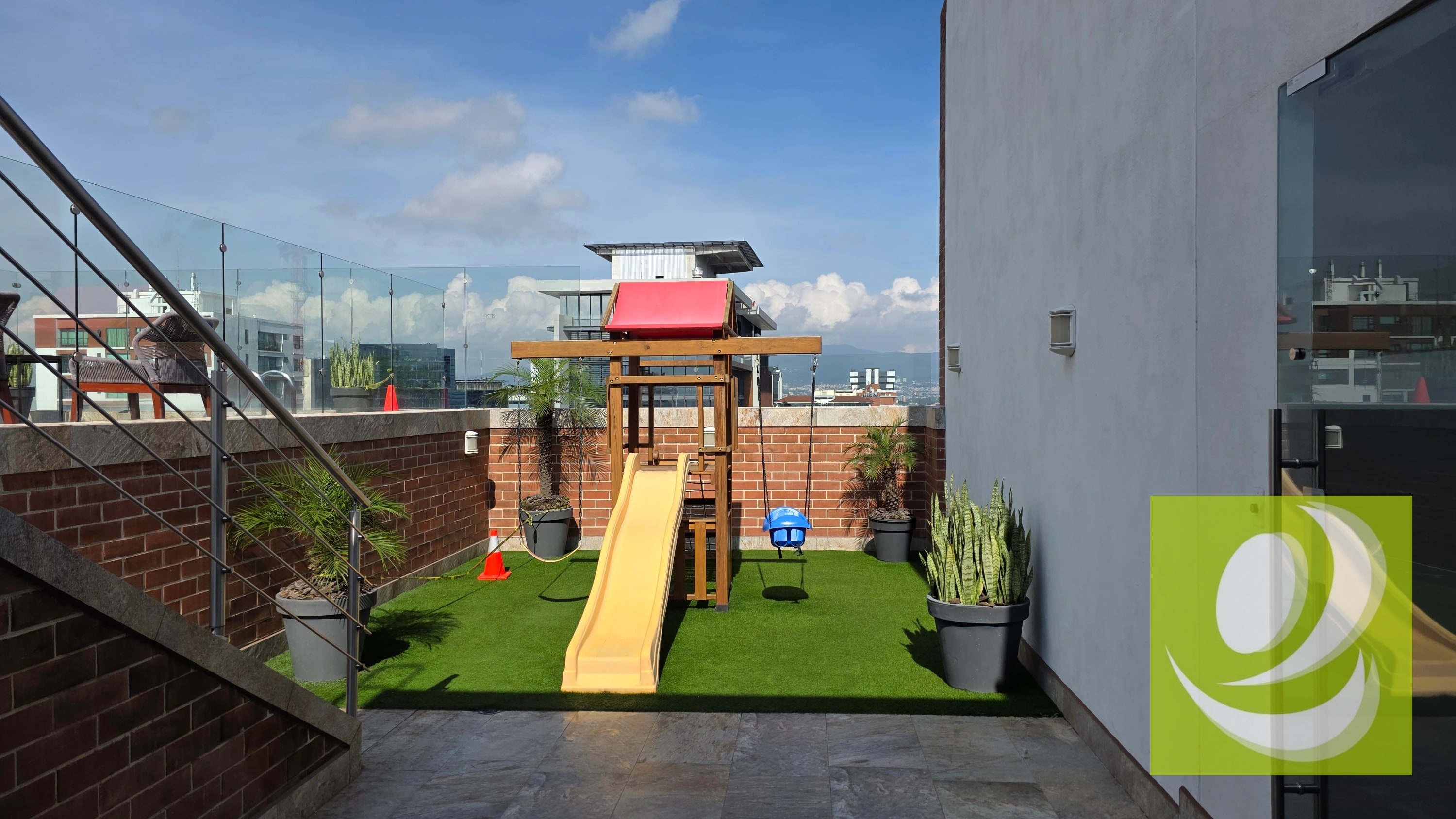 ✨ EN VENTA APARTAMENTO EN PRIMER NIVEL, ZONA 10✨ — Apartamento en Venta en Zona 10, Guatemala, Ciudad — foto 3 de 6