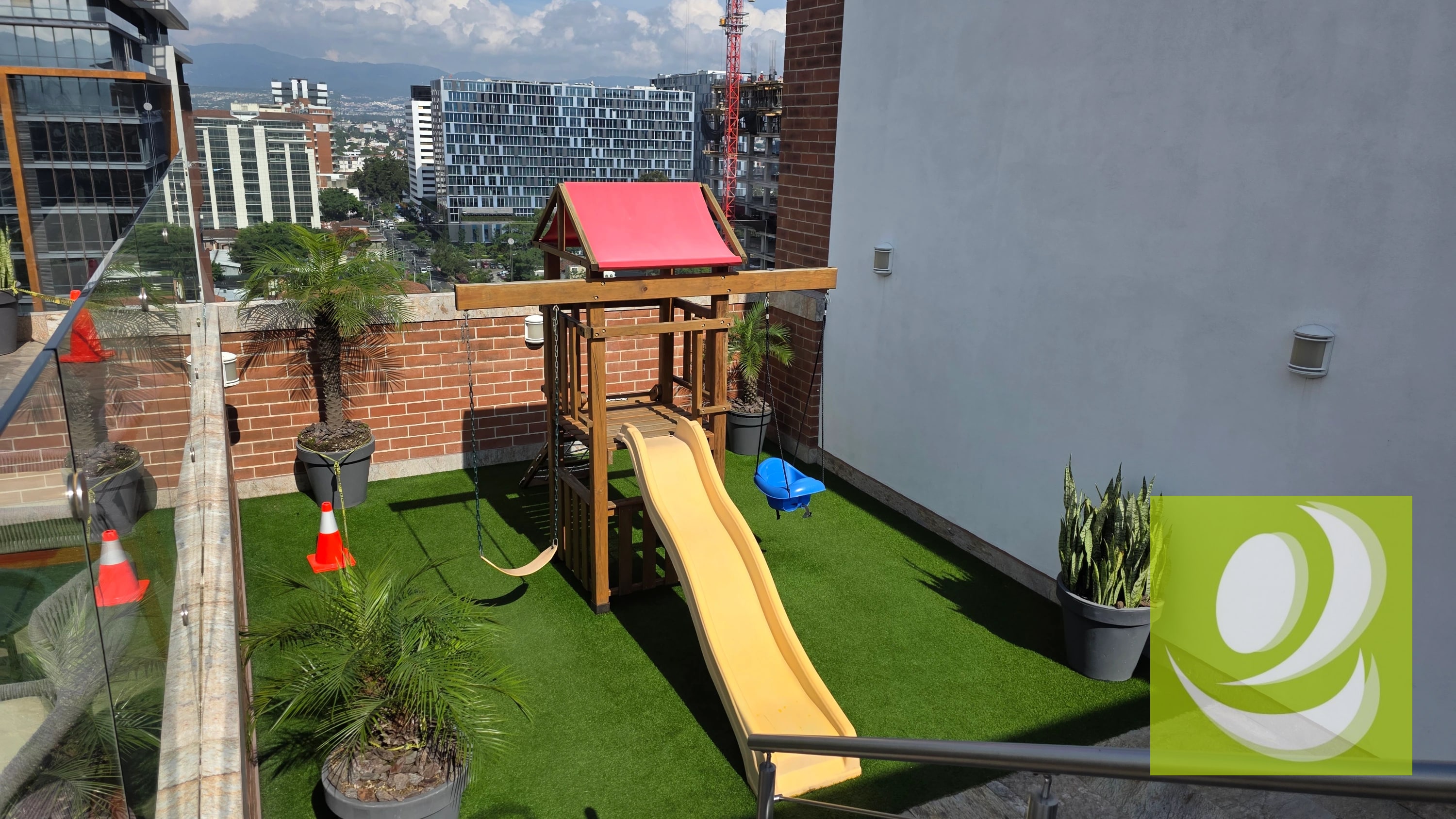 ✨ EN VENTA AMPLIO APARTAMENTO EN PRIMER NIVEL, ZONA 10✨ — Apartamento en Venta en Zona 10, Guatemala, Ciudad — foto 3 de 8